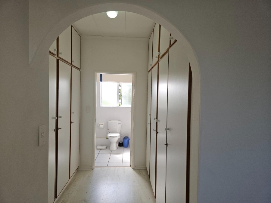 4 Bedroom Property for Sale in Pearly Beach Western Cape